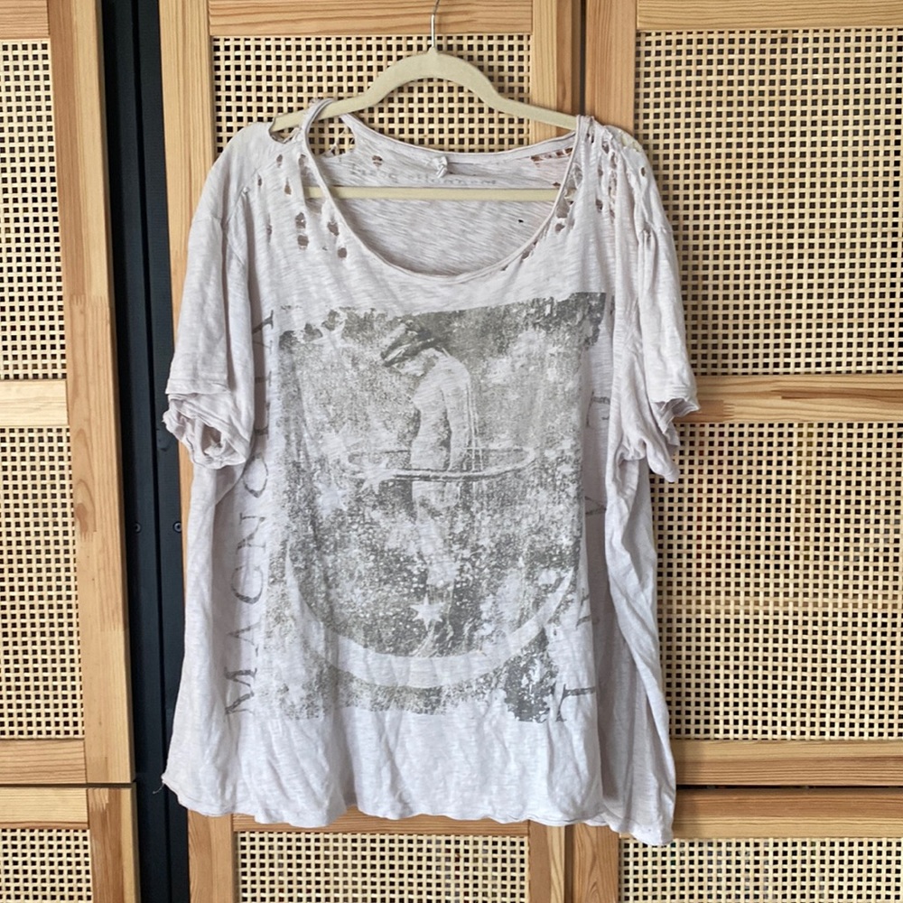 Magnolia Pearl tee t shirt